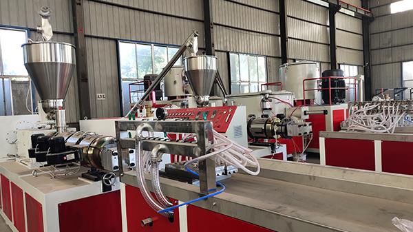 一出八陰陽護角線生產設備